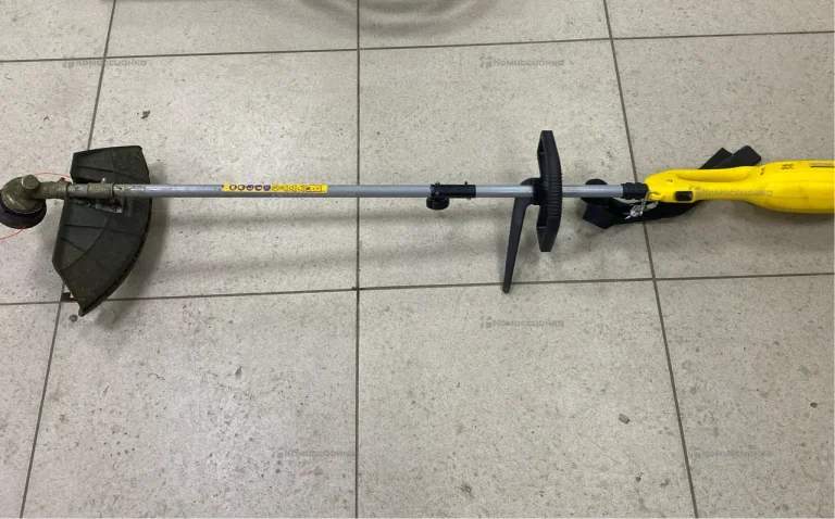 Бензотриммер Champion ET1211A