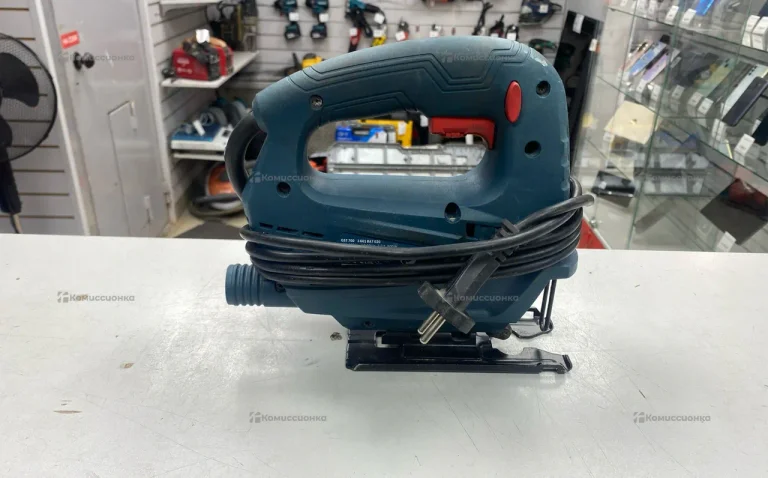 Электролобзик BOSCH GST 700