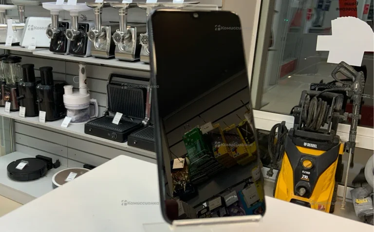 Xiaomi Redmi 7 3/32 ГБ