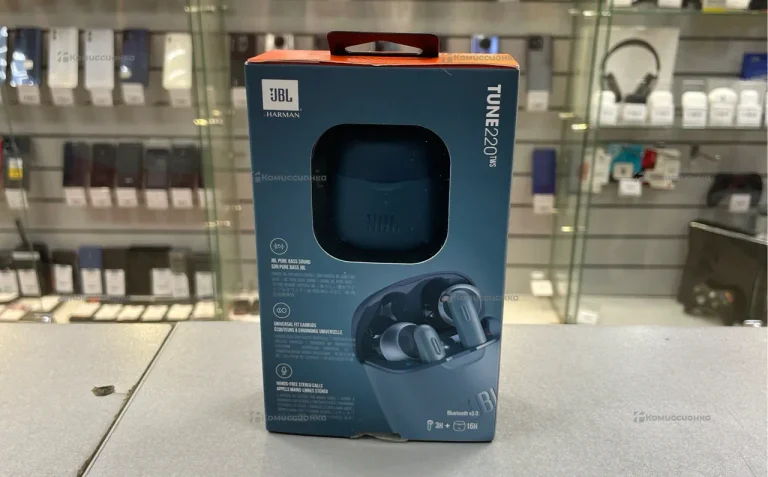 Наушники  JBL Tune 220 TWS