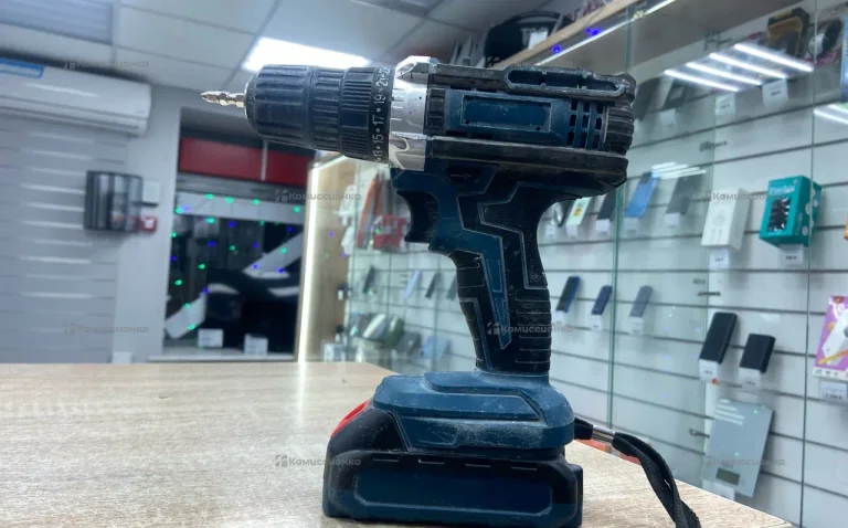 Шуруповерт noname