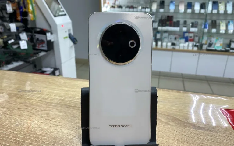 Tecno Spark 30C 4/128 ГБ