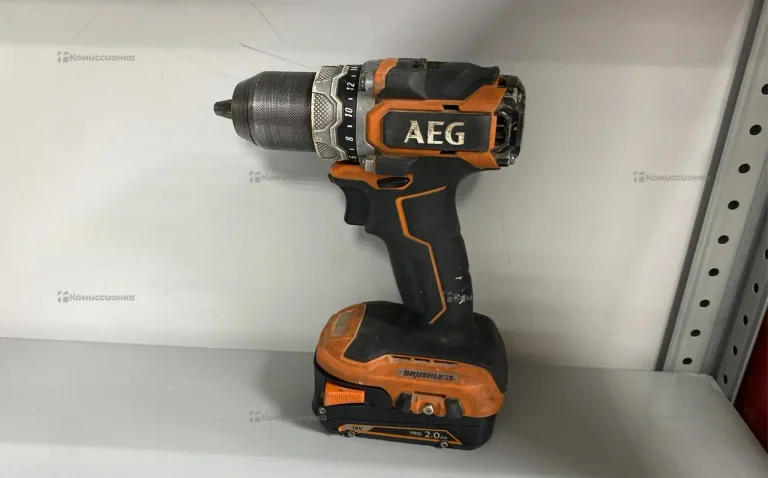 дрель-шуруповерт AEG BS18SBL