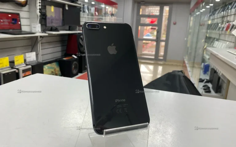 Apple iPhone 8 Plus 3/64 ГБ