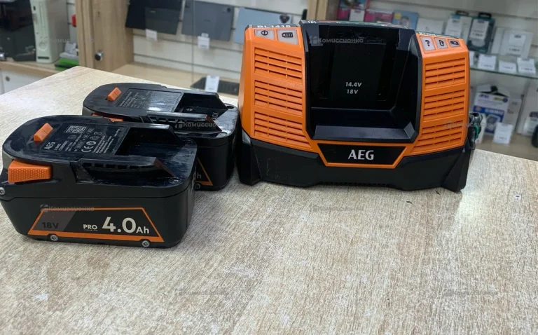 Зарядное устройство AEG BL1418 + 2 АКБ AEG L1840S