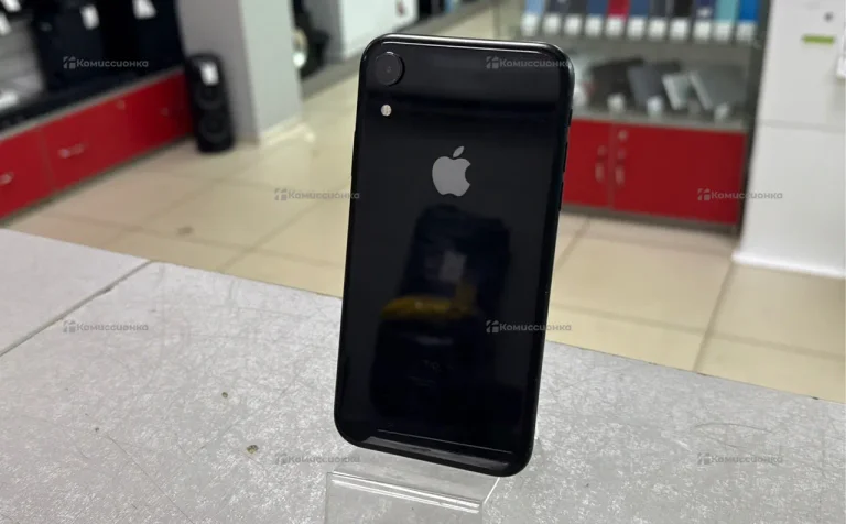 Apple IPhone XR 64 gb.