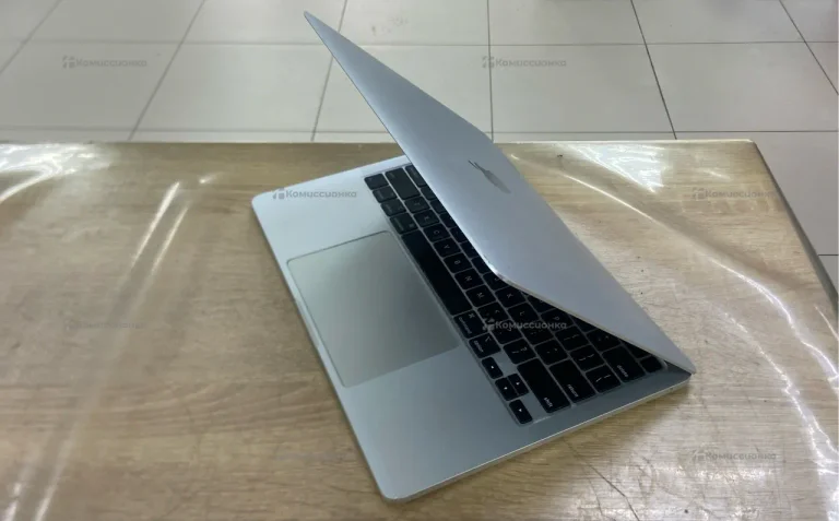Ноутбук  MacBook Pro 13 2020