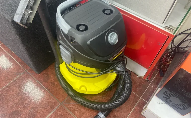 Пылесос  Karcher KWD 3