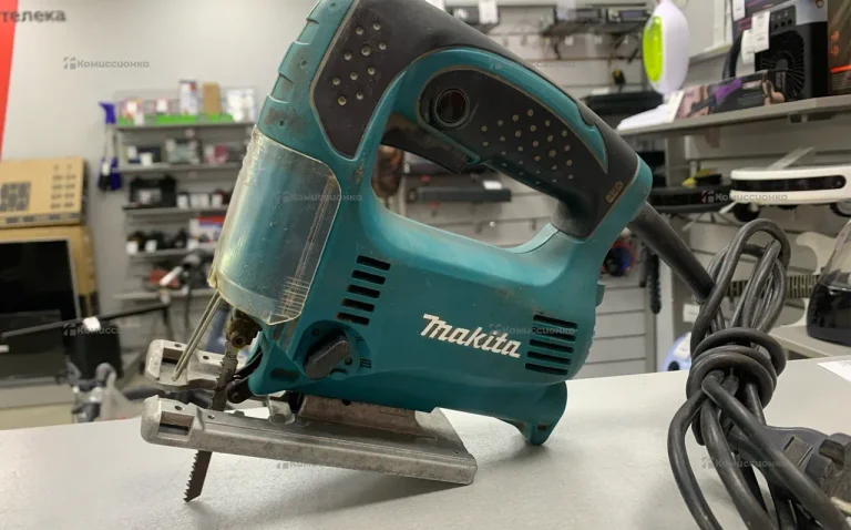 makita 4329 лобзик