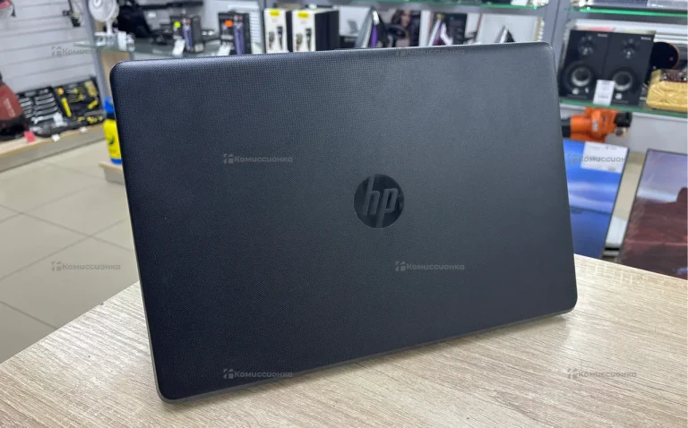 Ноутбук  HP Laptop 15-bw0xx