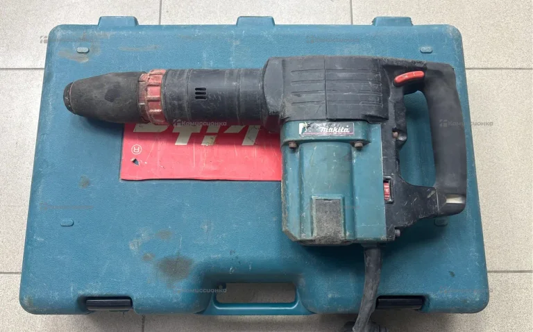Отбойный молоток makita HM1202C
