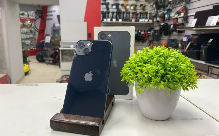 Apple iPhone 13 4/128 ГБ