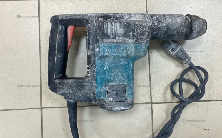 Перфоратор makita HR3000C