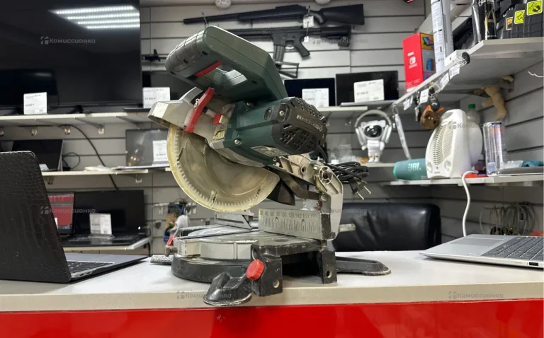 Торцовочная пила metabo KS 216 M Lasercut