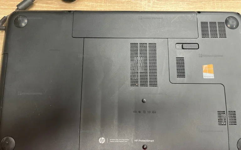 Ноутбук  HP Protect Smart