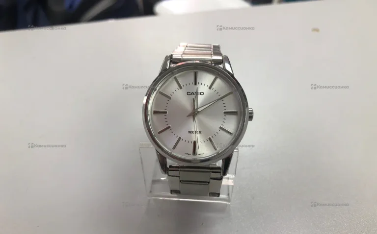 Часы  Casio wr50m