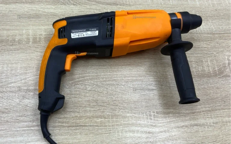 Перфоратор ВИХРЬ П-800К