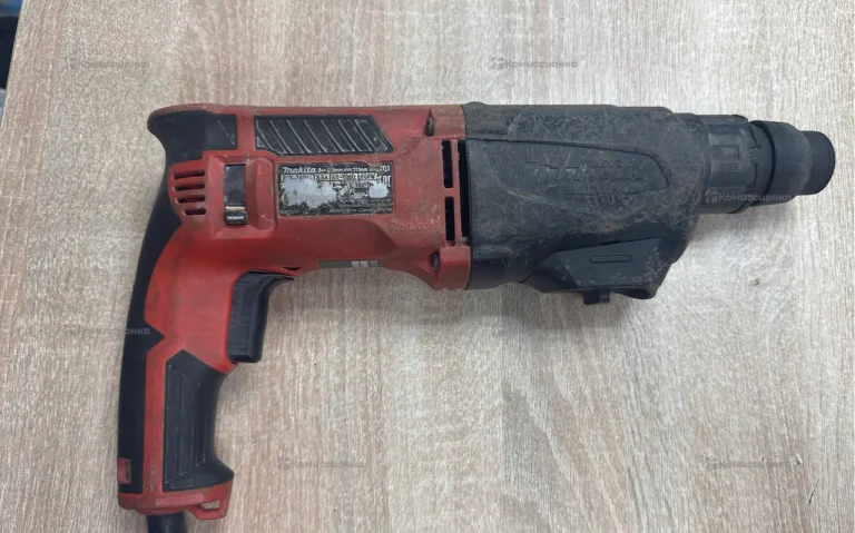 Перфоратор makita M8701