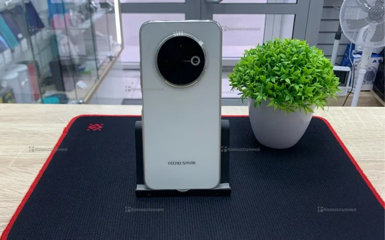Tecno Spark 30C 4/128 ГБ