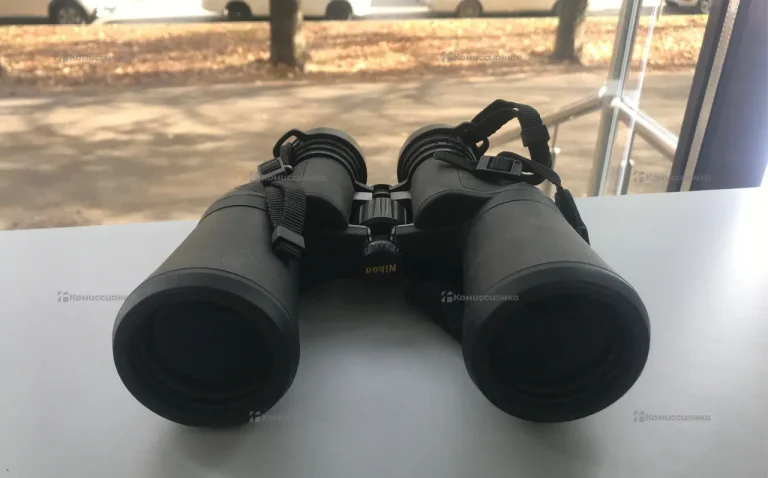 Бинокль Nikon A211 10x50