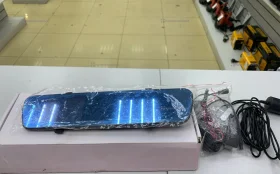 Зеркало с камерой заднего вида