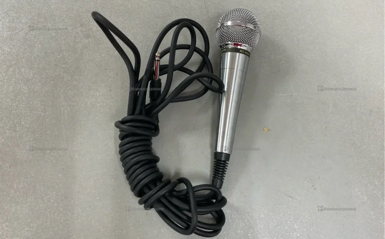 Микрофон LG DYNAMIC 400