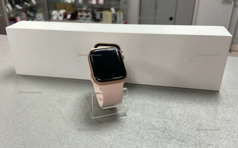 Часы  Apple Watch 4 44 mm