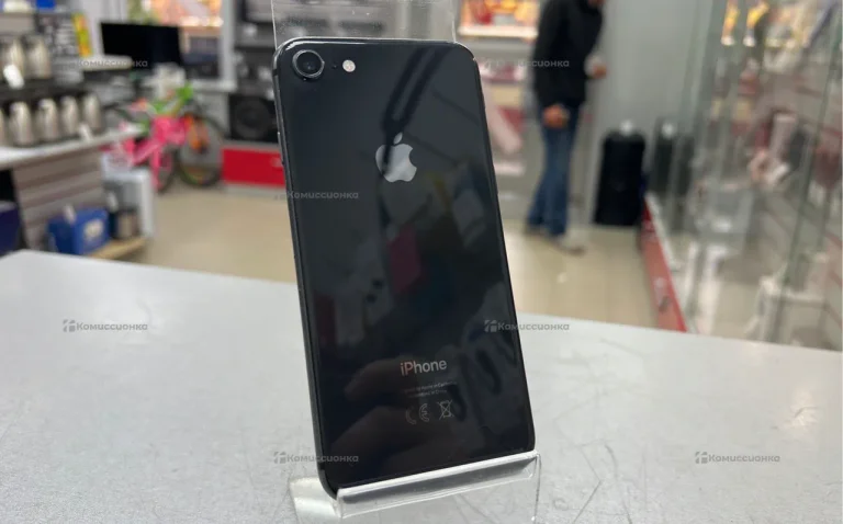 Apple iPhone 8 2/64 ГБ