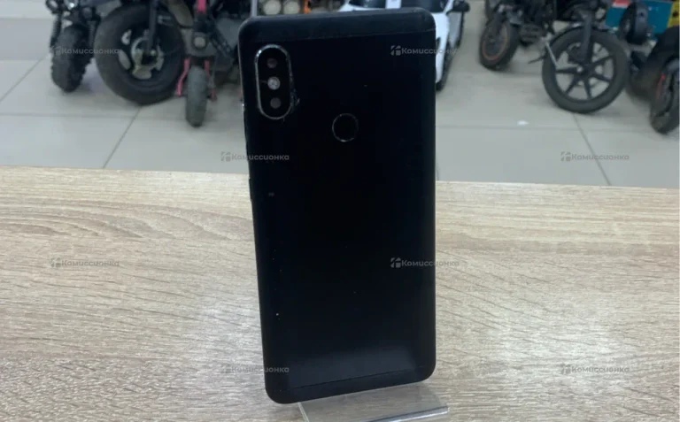 Xiaomi Redmi Note 5 4/64 ГБ