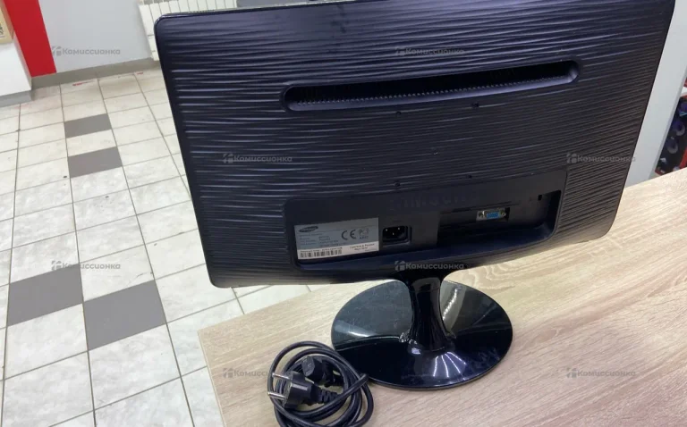 Монитор Samsung SyncMaster B2030N