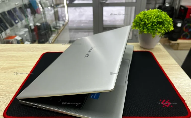 Ноутбук  smartx intel Celeron J4105