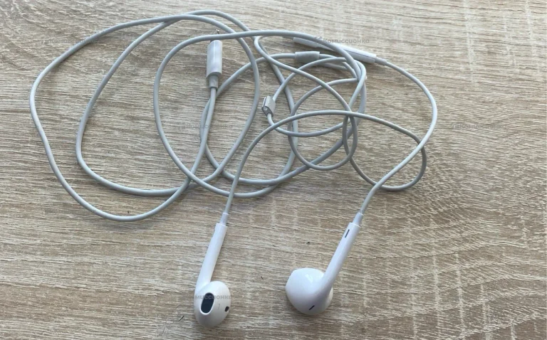 Наушники  apple earpods