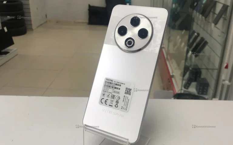 Tecno Spark 30 8/128 ГБ