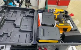 шуруповерт Dewalt б/щ