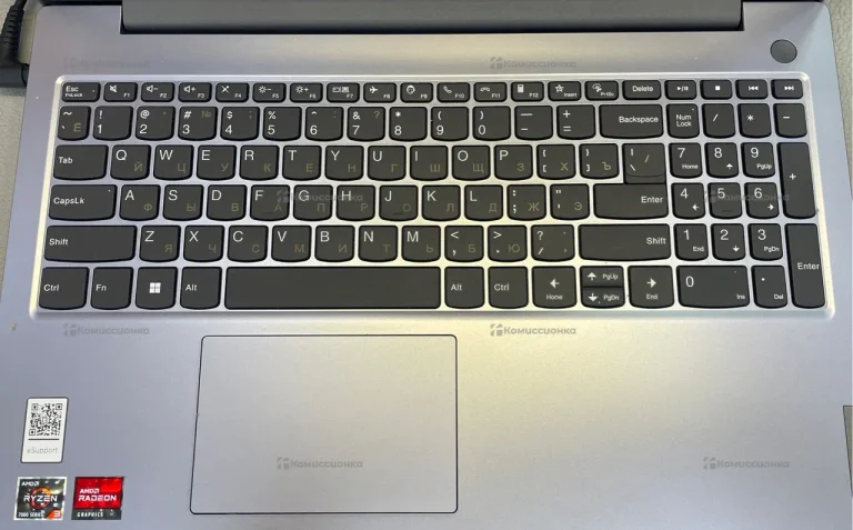Ноутбук  Lenovo V15