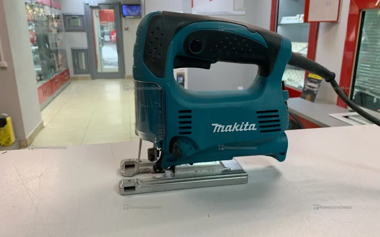 Электролобзик makita 4329