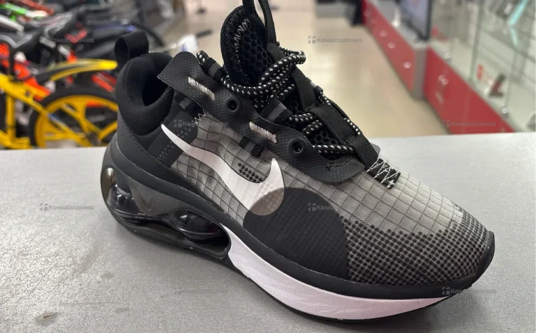 Кроссовки Nike air max 37.5