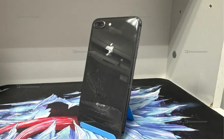 Apple iPhone 8 Plus 3/64 ГБ
