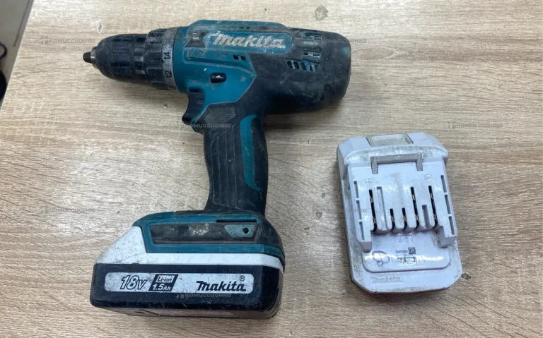 Аккумуляторная дрель-шуруповерт Makita DF488DWE