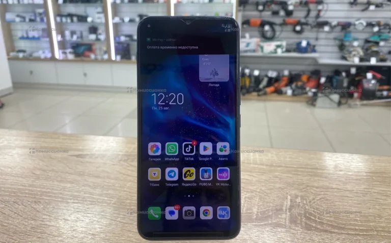Tecno spark 8c 4/64