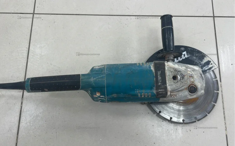 УШМ Makita GA9020S.