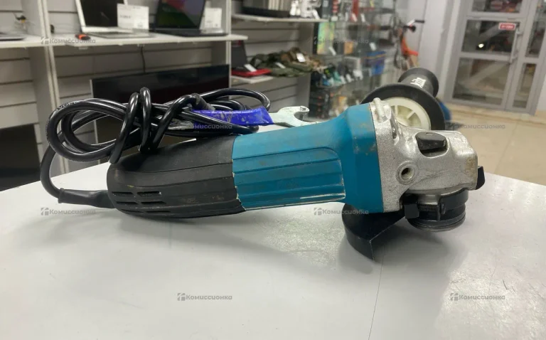 УШМ   Makita mt5030