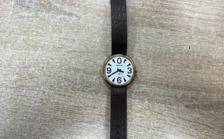 Часы  РАКЕТА СДЕЛАНО В СССР