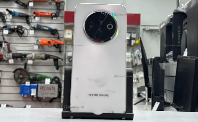 Tecno Spark 30C 4/128 ГБ