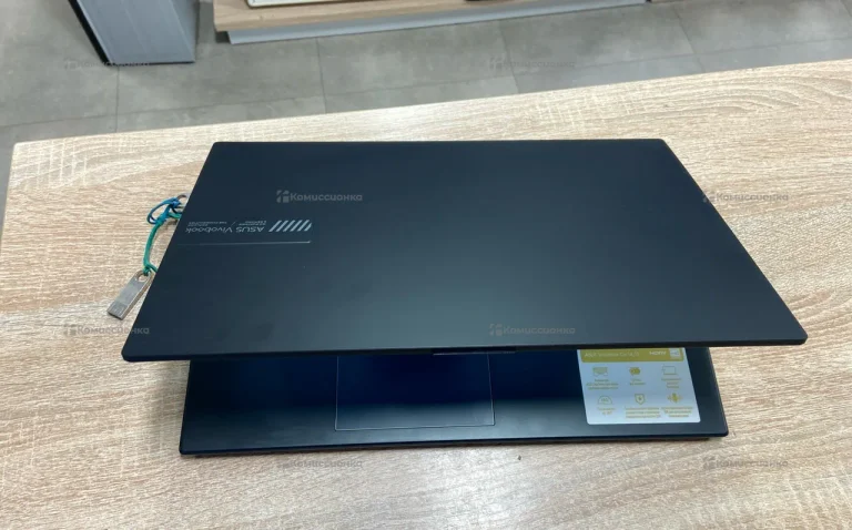 Ноутбук  Asus Vivobook Go E1504FA