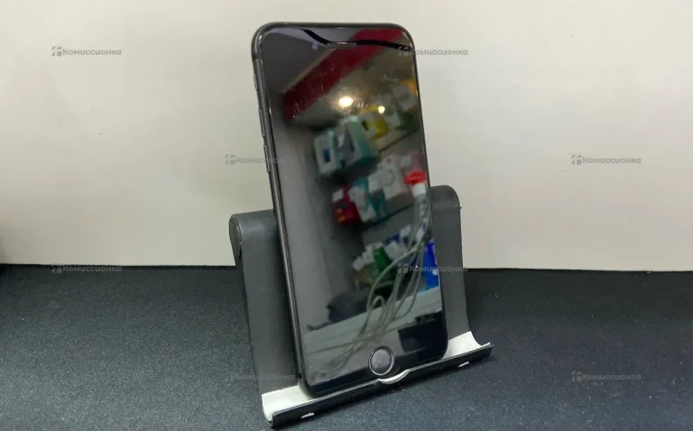 Apple iPhone 8 2/64 ГБ