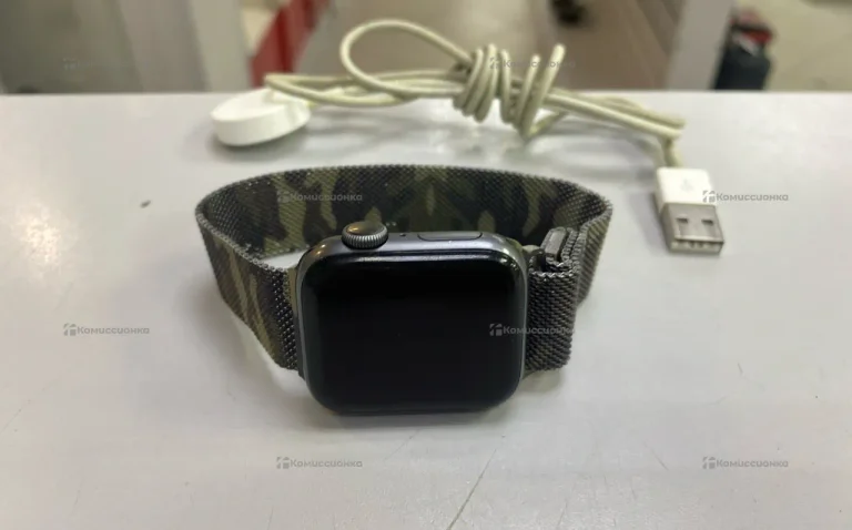 Часы  Apple Watch Series 4 40mm