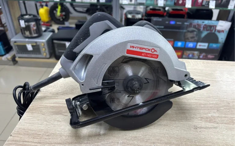 Дисковая пила Интерскол ДП-165/1250