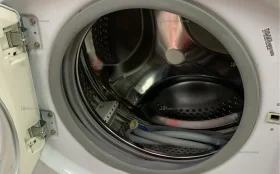 Стиральная машина  Hotpoint Ariston 4кг