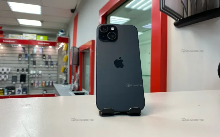 Apple iPhone 15 6/128 ГБ